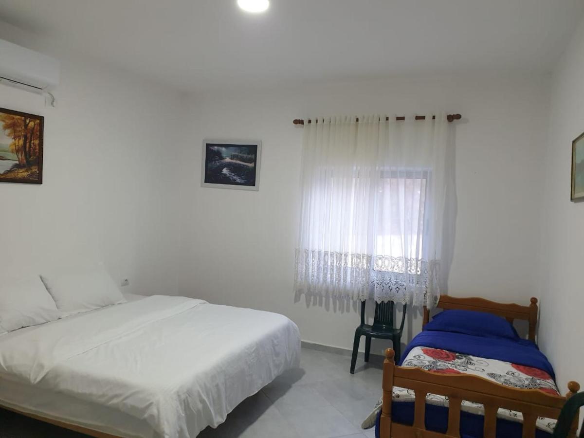 Bar-Restaurant-Hotel-Familja Klos ภายนอก รูปภาพ